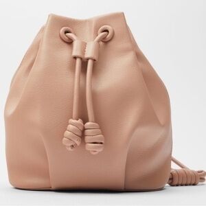 ZARA Minimalist Knotted Bucket Bag   6340/510